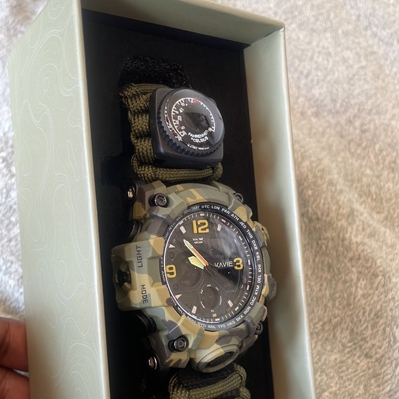 - 23-in-1 Survival Military Digital Watch, Mens Tactical Multi-Functional *New* - Picture 7 of 8